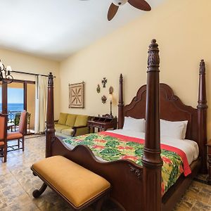Family King Suite